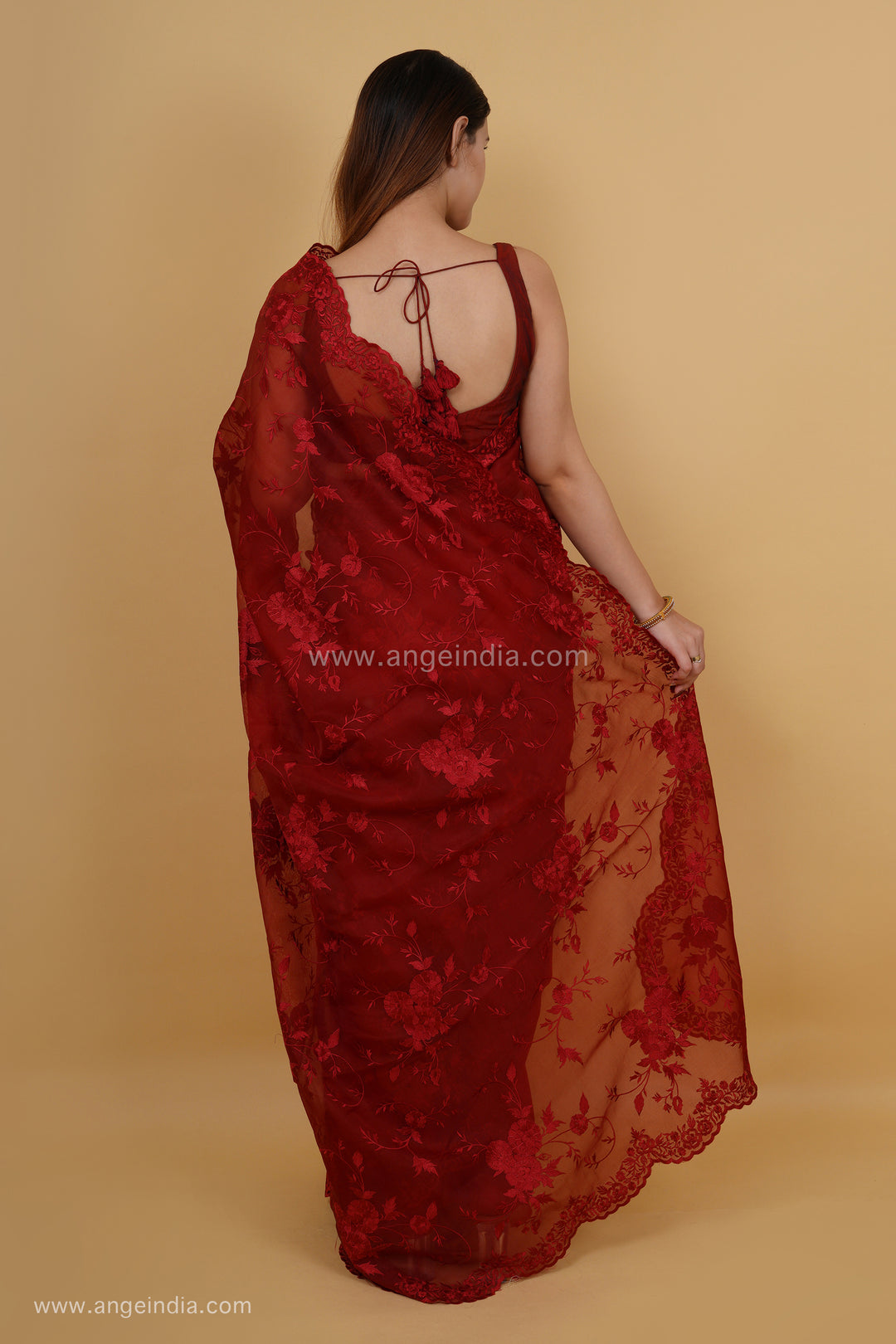 Tushara - Red